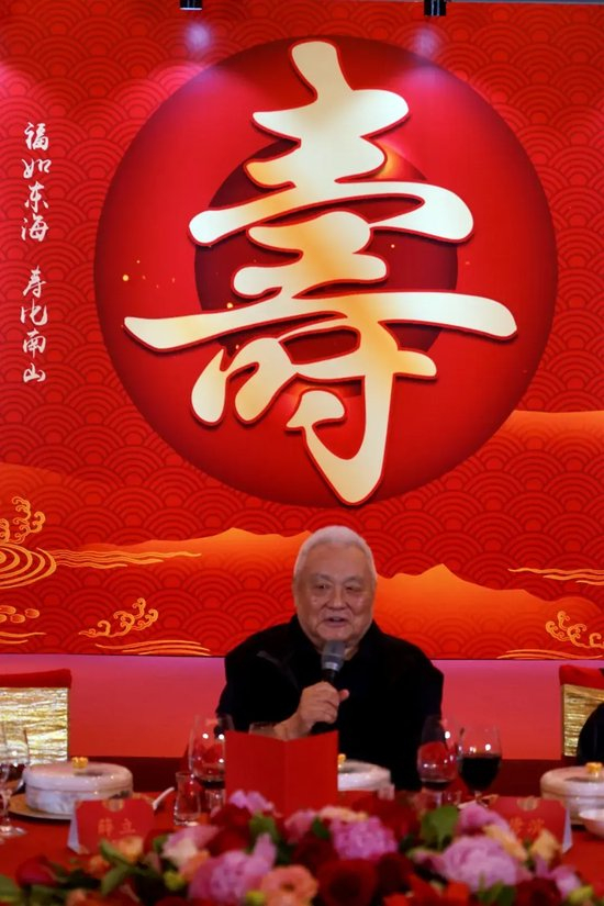 专业正是因为如此才会有那么多的人喜欢这个游戏。服务