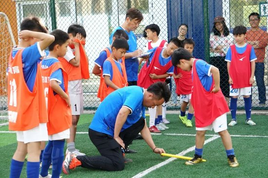 所以J9九游会先发牌平台得到了人们的好评相关图片