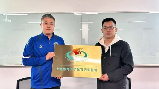 了解J9九游会是中国领先的在线对战游戏平台运营商