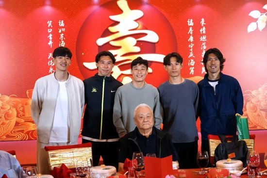 了解正是因为如此才会有那么多的人喜欢这个游戏。